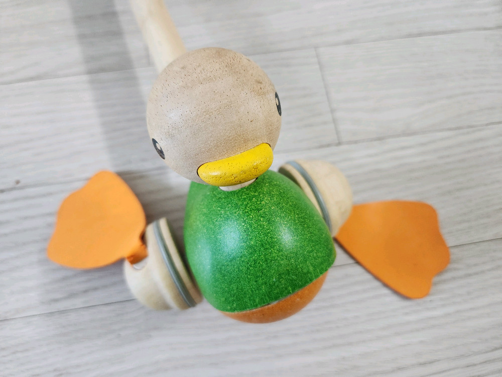 플랜토이즈 산책하는오리원목장난감 이미지