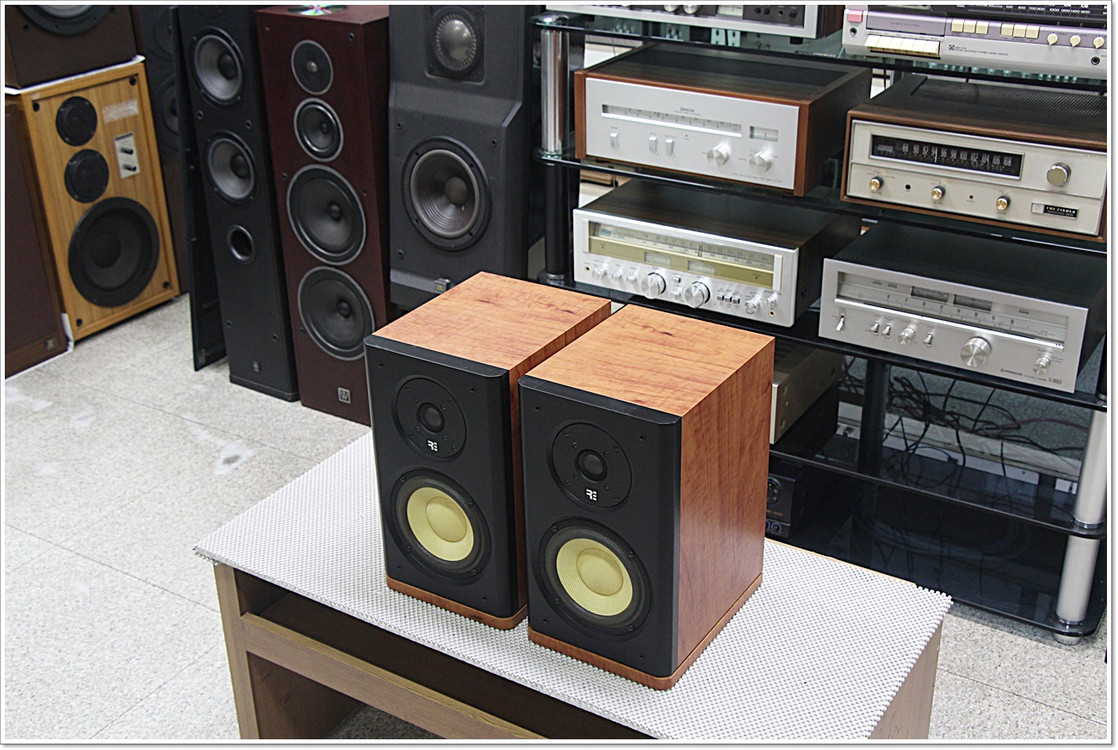 RE(리본에너지) A급 북쉘프 스피커 모델 MUSO M150 이미지