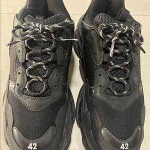 발렌시아가 트리플 S 블랙 42 스니커즈 이미지