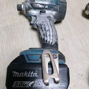 마끼다 충전 임팩 드라이버 드릴 세트 이미지