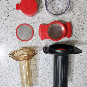 휴대용 수동 에스프레소 머신 카플라노 컴프레소 이미지