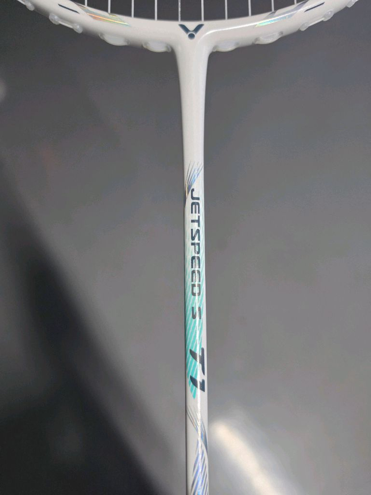 빅터 제트스피드S T1 배드민턴라켓 이미지