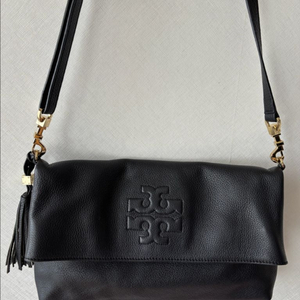 토리버치 블랙 가죽 크로스백 이미지