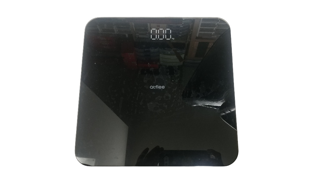 무릎담요 라인 프렌즈, 체중계 샤오미 2세대, 앳플리 T3, 이젤 단아미 NO11, 흥일 NO135, 차량삼각대 이미지