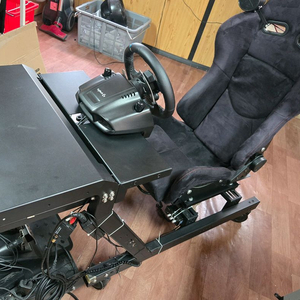 로지텍 g29 레이싱휠 +페인 레이싱 마운트 풀세트 이미지