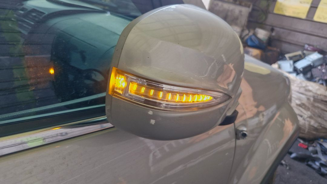 렉스턴w 사이드미러 좌우 한쌍팝니다(10p,개당가격) 이미지