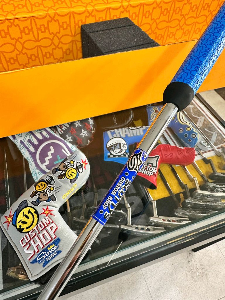 가격내림 급매스카티 카메론 모토 한정판 퍼터 헤드커버 포함 이미지