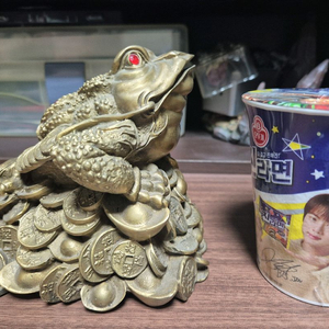 떡뚜꺼비 황동 장식품 이미지