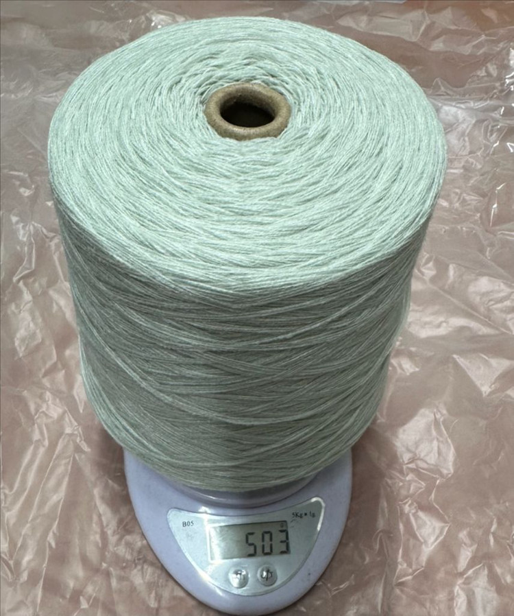소프트아크릴4합 연민트2콘 약1키로 -뜨개질 털실 콘사 코바늘 대바늘 이미지