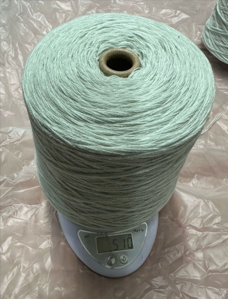 소프트아크릴4합 연민트2콘 약1키로 -뜨개질 털실 콘사 코바늘 대바늘 이미지