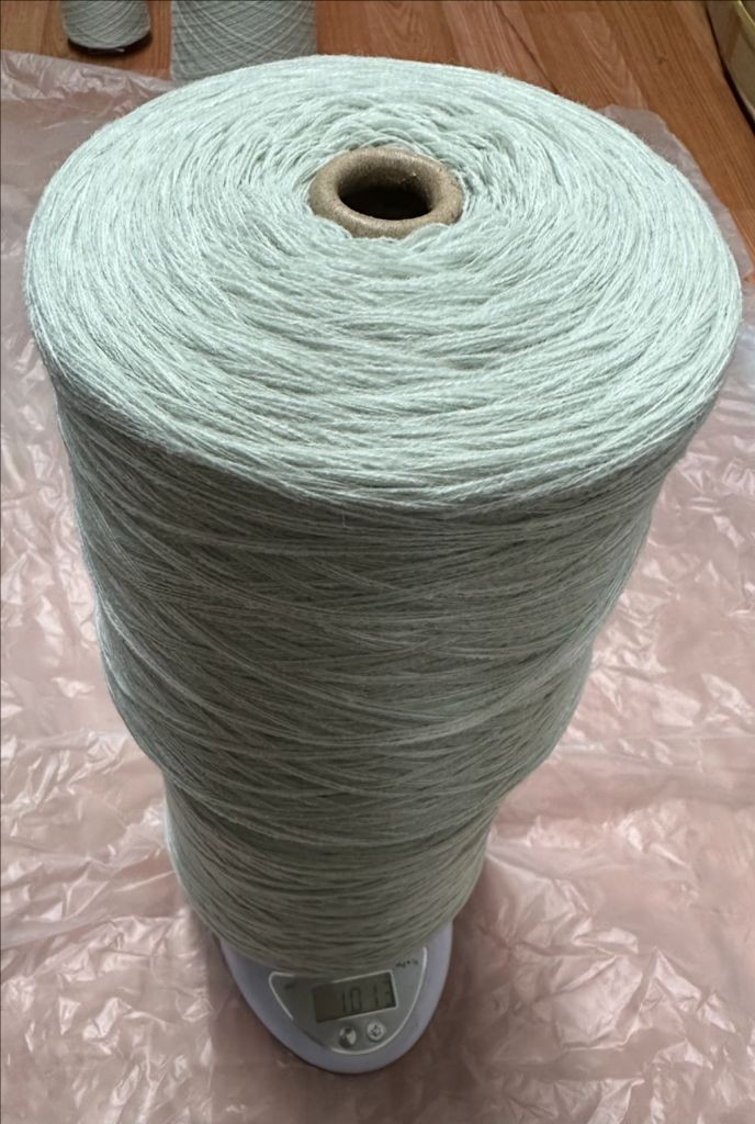 소프트아크릴4합 연민트2콘 약1키로 -뜨개질 털실 콘사 코바늘 대바늘 이미지