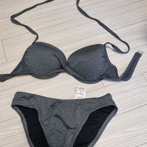 새상품 아레나비키니수영복 이미지