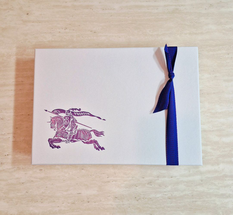 [백화점정품]버버리 박스+쇼핑백+리본+속지 풀구성품,버버리 가방,버버리 지갑,버버리 패딩,버버리 이미지