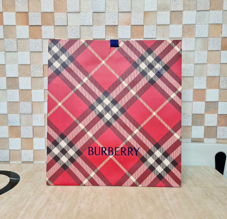 [백화점정품]버버리 박스+쇼핑백+리본+속지 풀구성품,버버리 가방,버버리 지갑,버버리 패딩,버버리 이미지