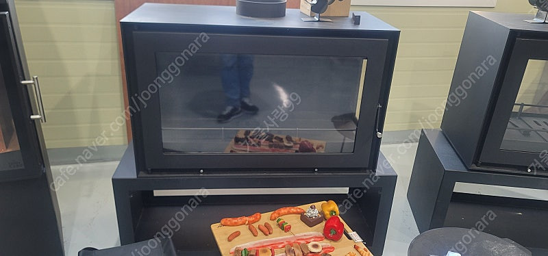 대형 화목난로 벽난로 팝니다 미사용 3면내열유리 (전시품팝니다.) 이미지