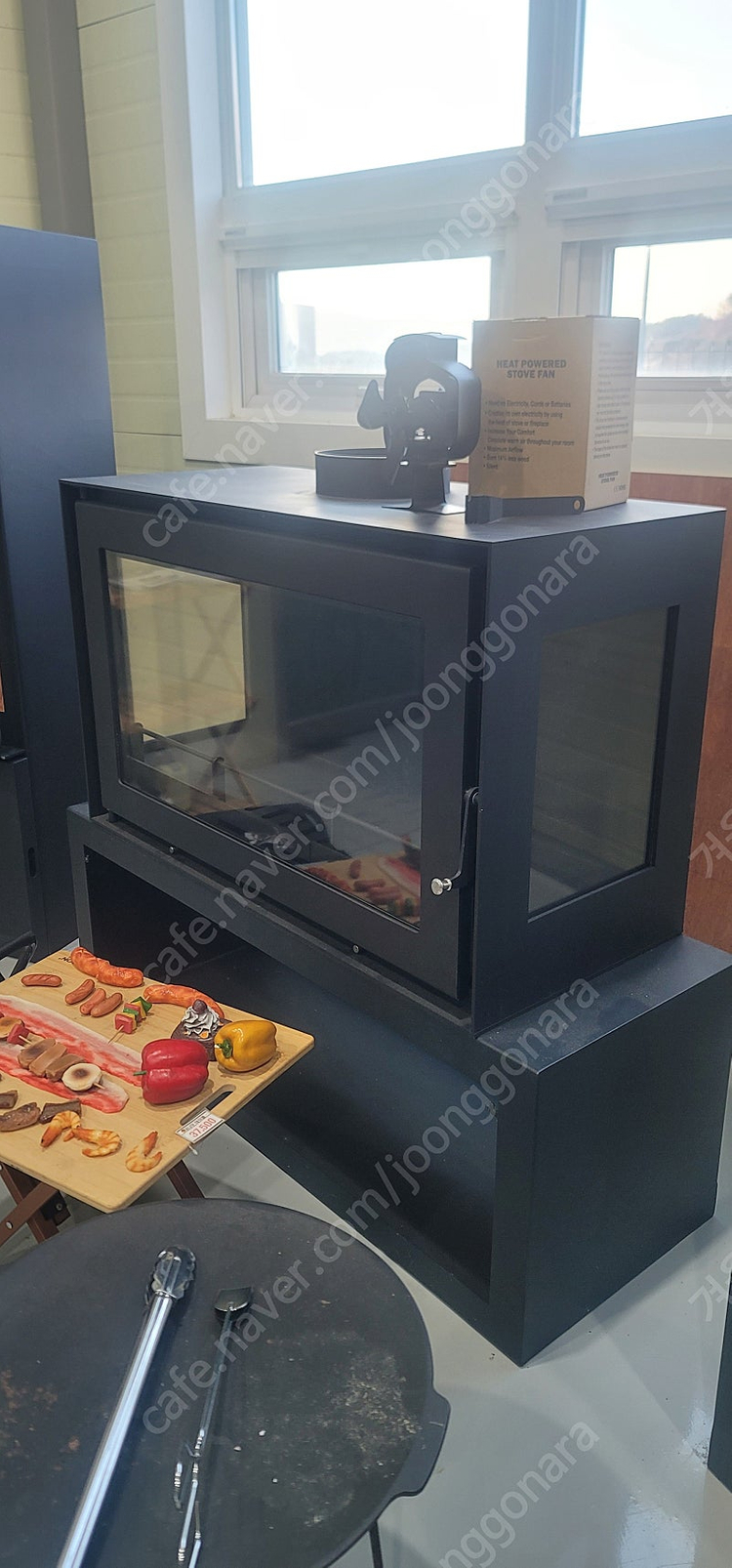 대형 화목난로 벽난로 팝니다 미사용 3면내열유리 (전시품팝니다.) 이미지