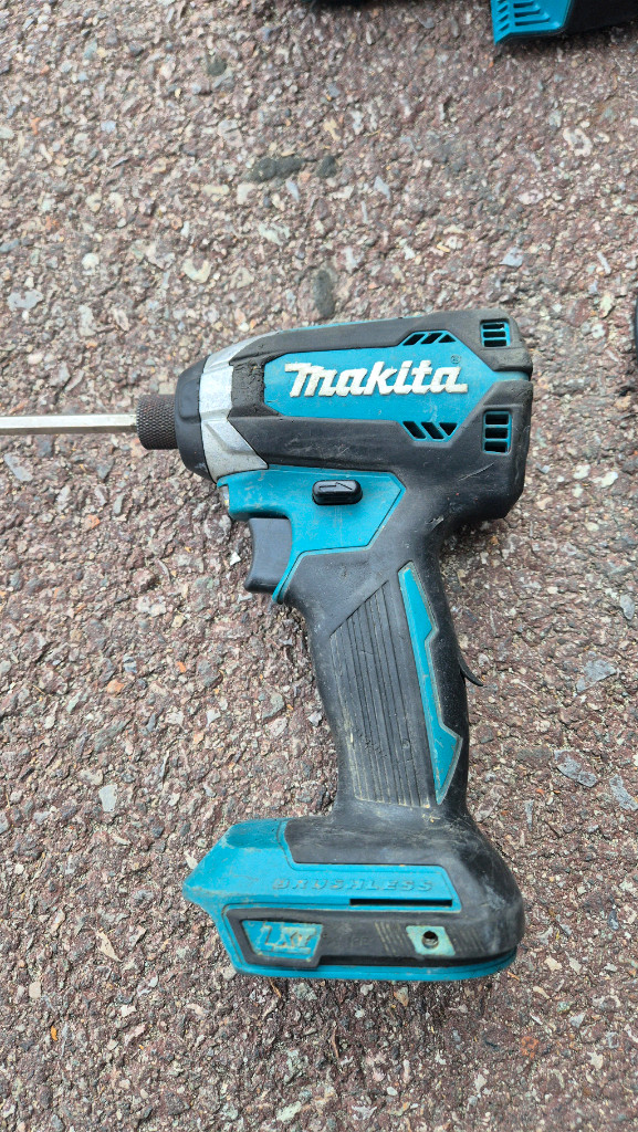 정품 마끼다 18v dhr171 함마드릴 +dtd153임팩드릴+충전기.배터리 일괄 이미지