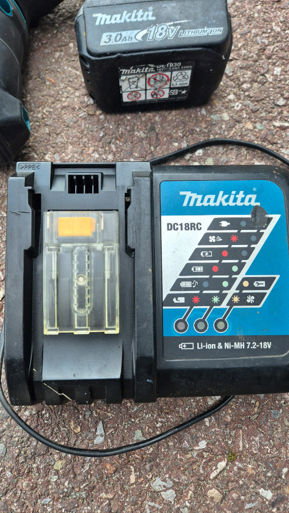 정품 마끼다 18v dhr171 함마드릴 +dtd153임팩드릴+충전기.배터리 일괄 이미지