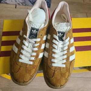 구찌 아디다스 가젤 이미지