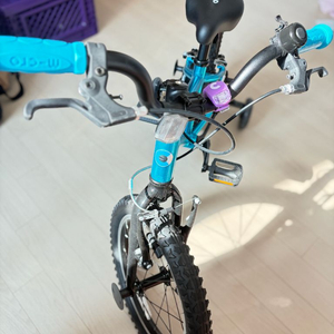 마이크로 바이크 16인치 2.0 초경량 아쿠아 팝니다 이미지