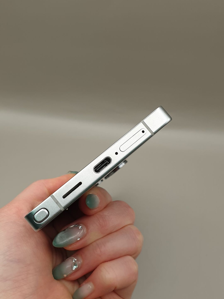 갤럭시S25울트라 티타늄실버블루 256기가 S급 판매합니다 이미지