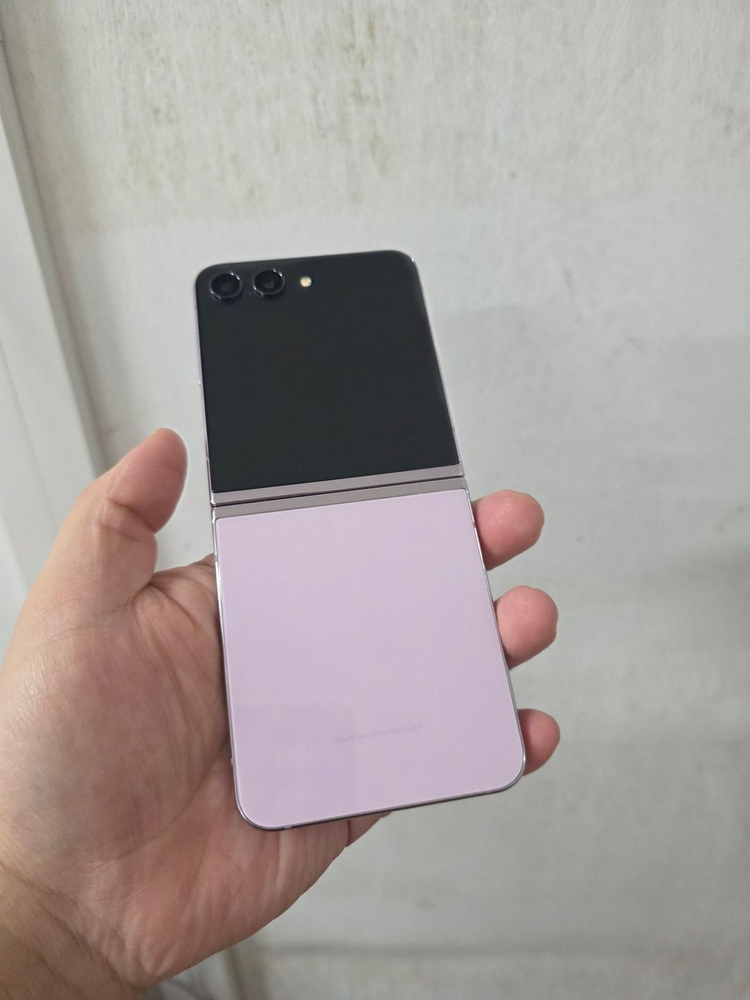 갤럭시 Z플립5 라벤더 256기가 SS급 팝니다 이미지