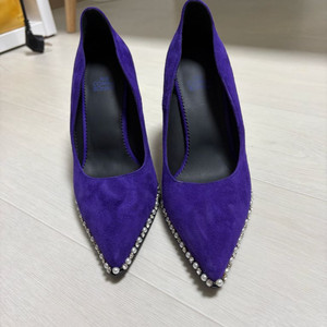 슈콤마보니 스터드 장식 하이힐235 이미지