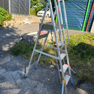 금창산업 안전발판 말비계 5단 사다리 상태좋음 경기광주 이미지