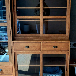 원목 유리 슬라이딩 장식장 (그릇장) 판매합니다 이미지