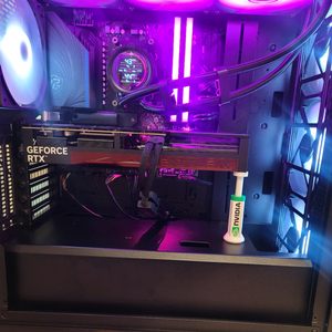 7800X3D 7950X3D 32G 1T RTX5070 신품급 본체 이미지