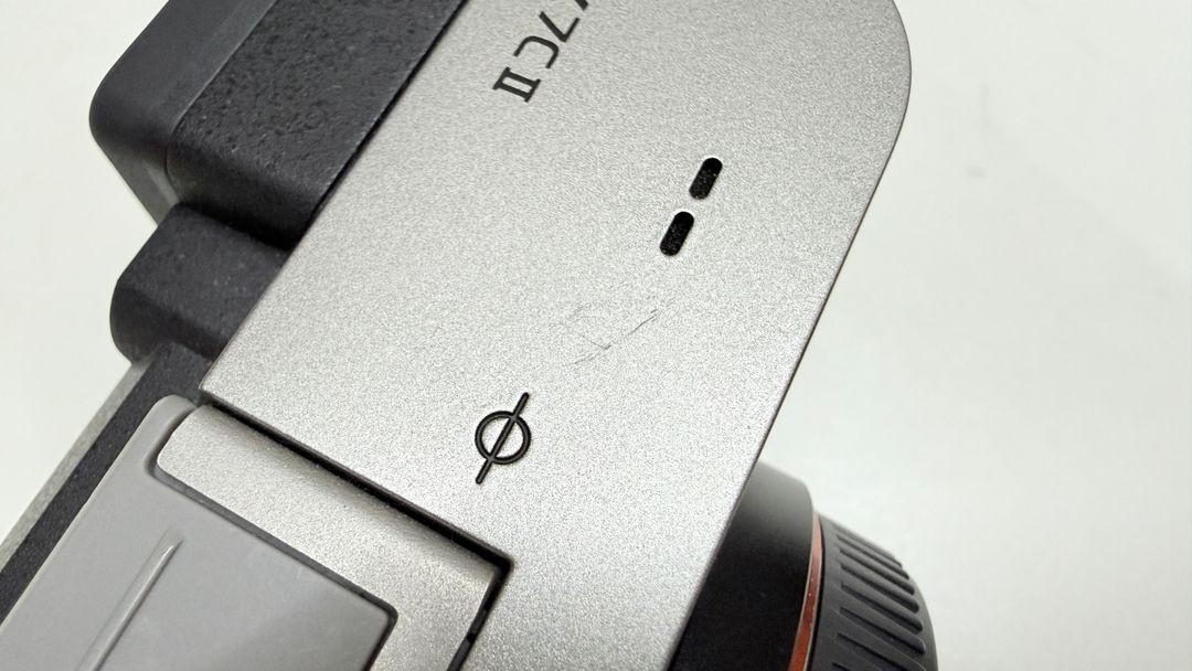 소니 A7C2 (실버) 바디, 소니 24m Gf렌즈 풀박스 이미지