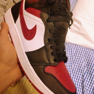 [무료배송] 나이키 에어 조던1 흰검빨 285mm 이미지