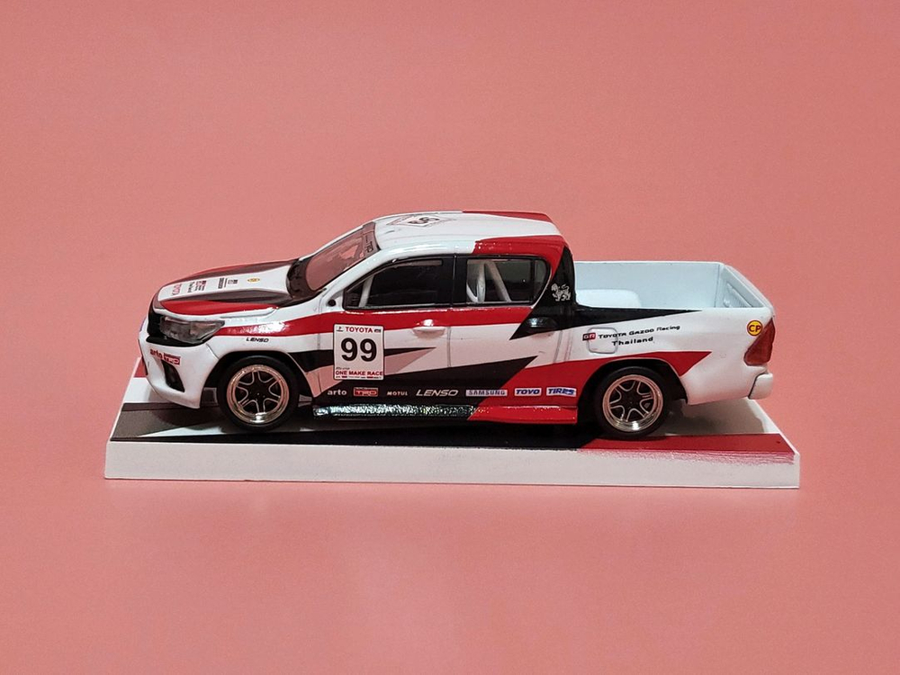 토요타 하이럭스 레이싱버전 1:64 다이캐스트 차량 이미지