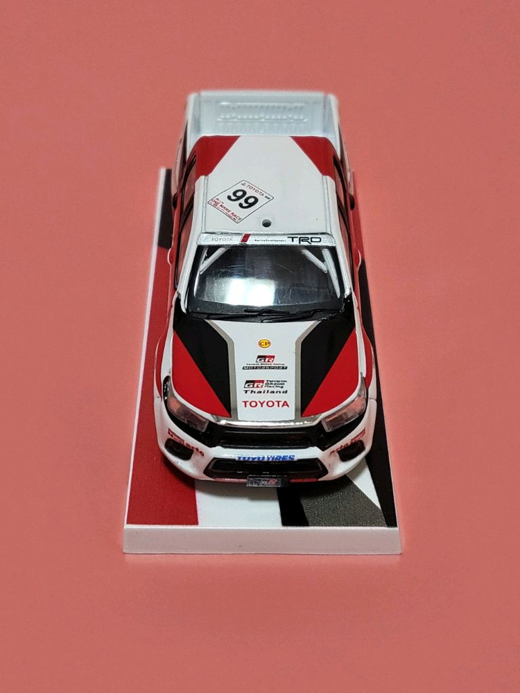 토요타 하이럭스 레이싱버전 1:64 다이캐스트 차량 이미지