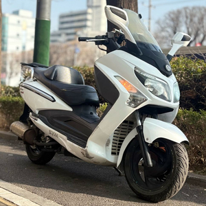 sym 보이져125 스쿠터 이미지