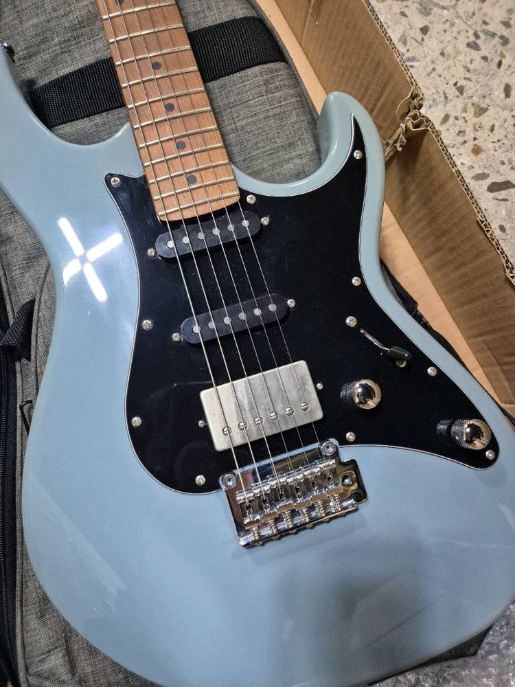 콜트 G250SE 일렉기타 판매 이미지