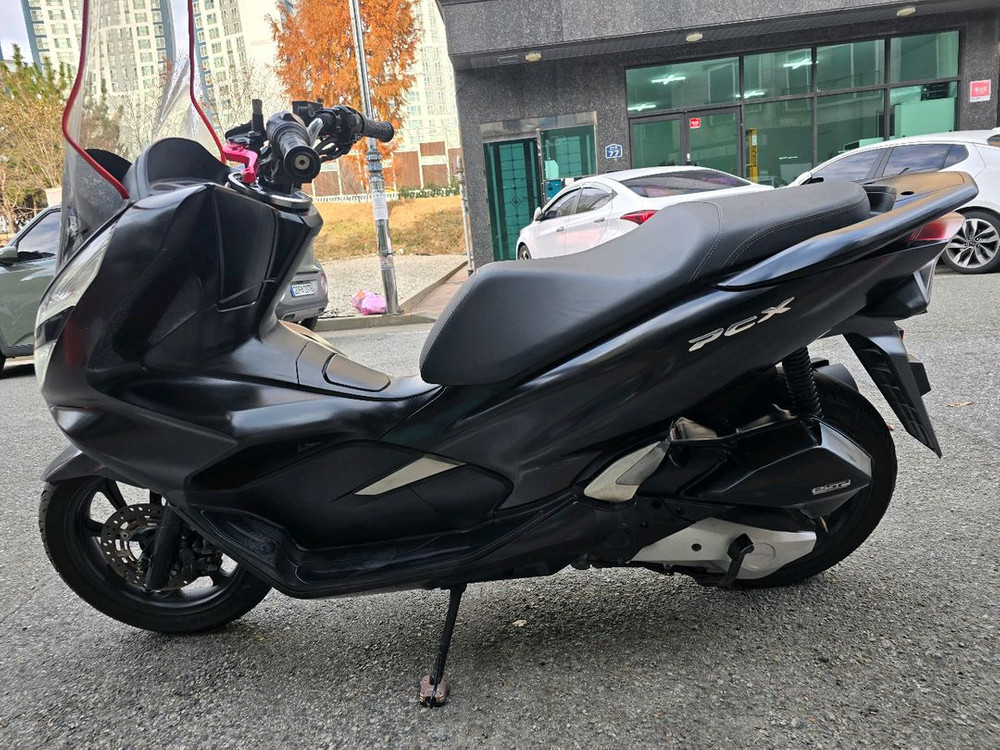 20년 pcx 125 2만8천km 울산부산양산김해창원대구거제구미중고오토바이스쿠터 이미지