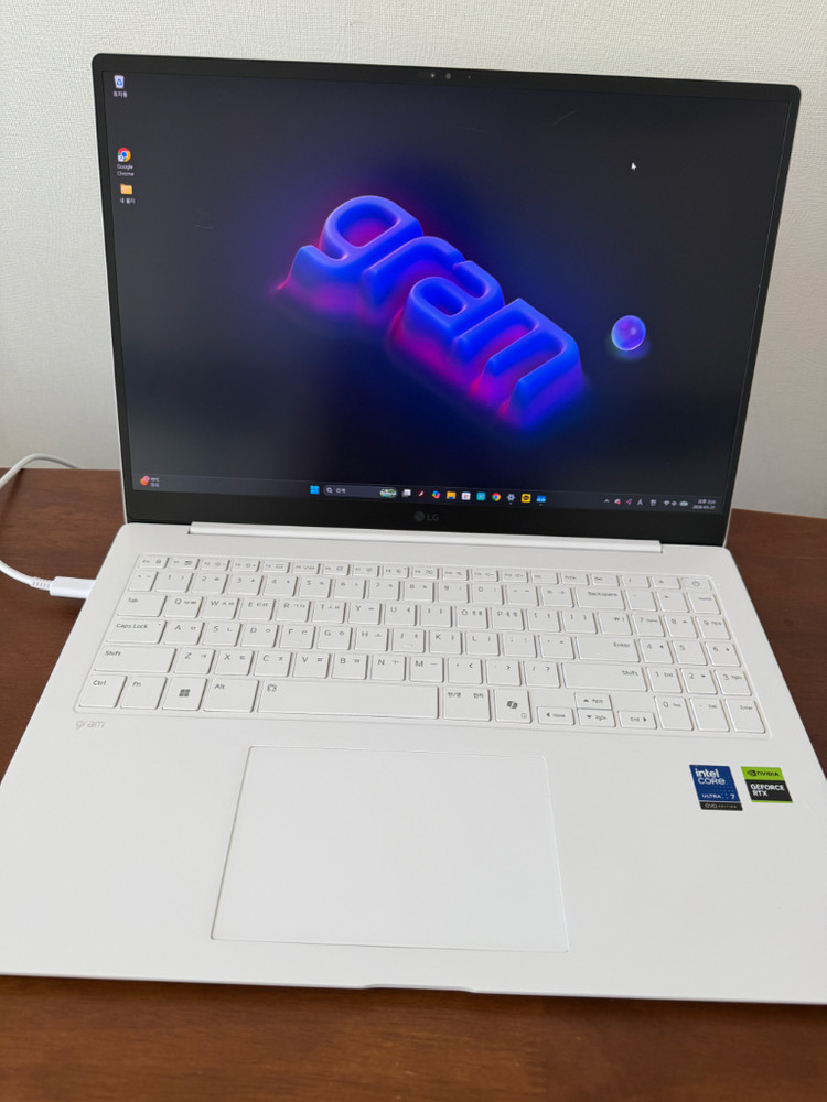 (풀옵션/신품급) LG 그램 프로 16 / RTX 5050 / 32GB / 1.5TB 이미지