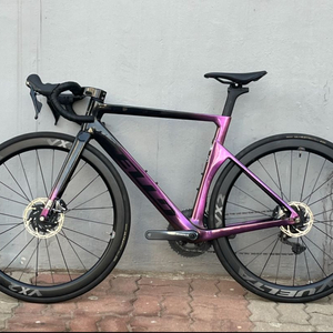 첼로 엘리엇 d8 미사용 프레임 완차 이미지