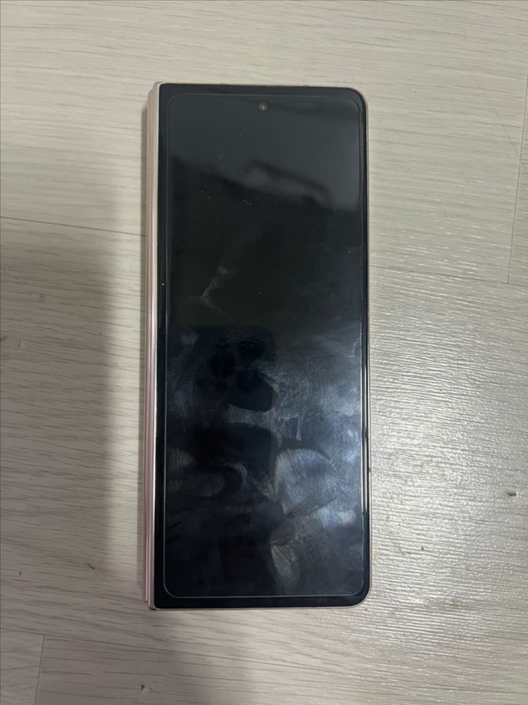 갤럭시 폴드4 이미지