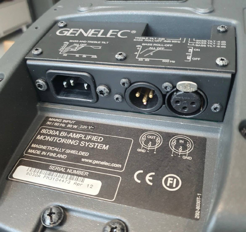 제네렉 GENELEC 8030A 액티브모니터스피커 이미지