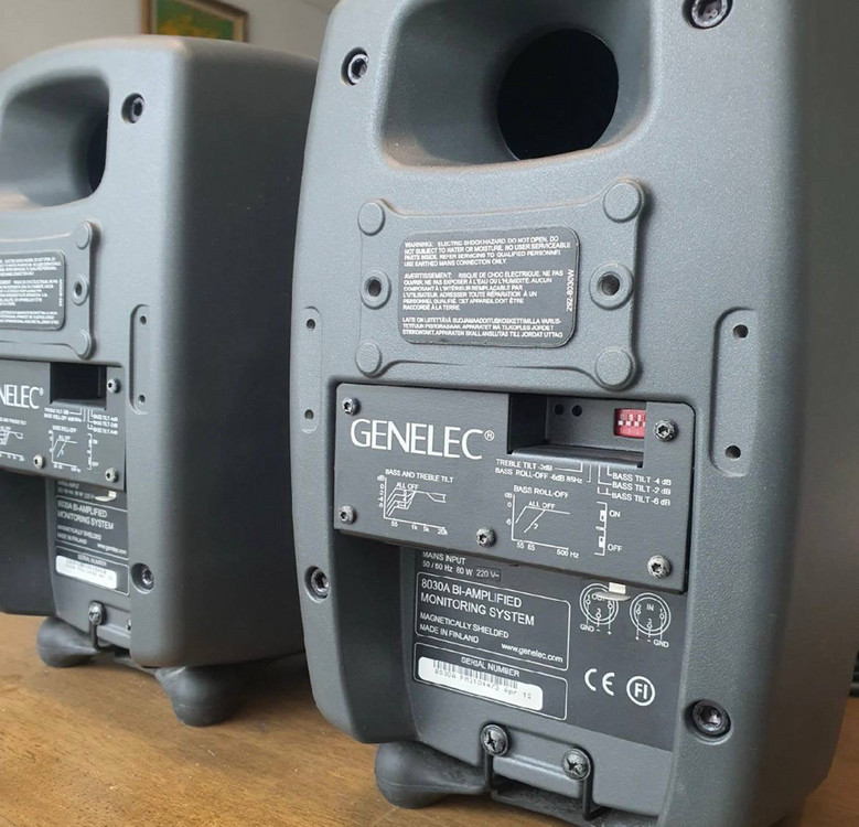 제네렉 GENELEC 8030A 액티브모니터스피커 이미지