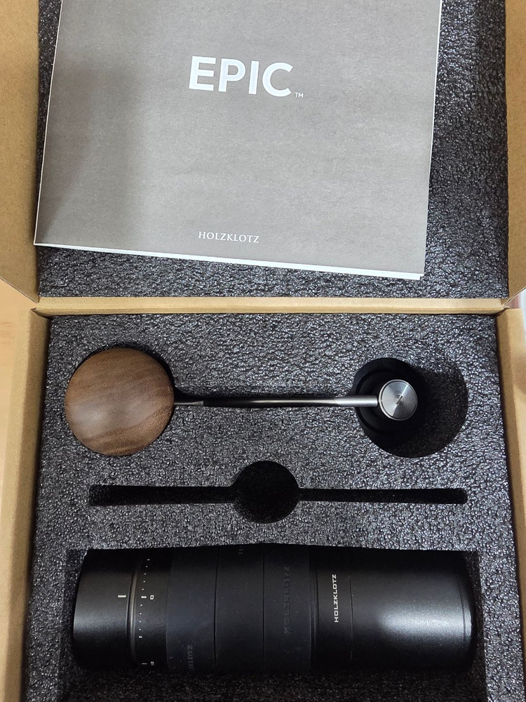 카페모 휴대용 에스프레소 기계 + 홀츠클로츠 에픽 핸드밀 이미지