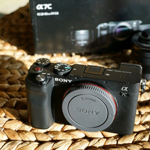 소니 A7C 카메라 FE 28-60mm 번들킷 이미지