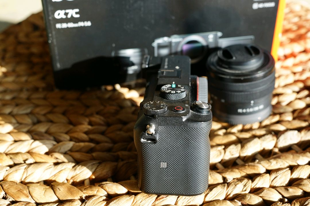 소니 A7C 카메라 FE 28-60mm 번들킷 이미지