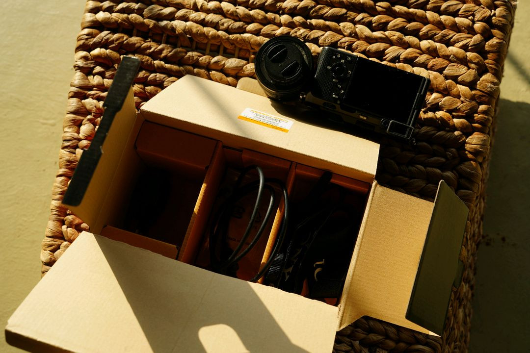 소니 A7C 카메라 FE 28-60mm 번들킷 이미지