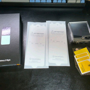 삼성 z플립5 민트 256g 팝니다 이미지