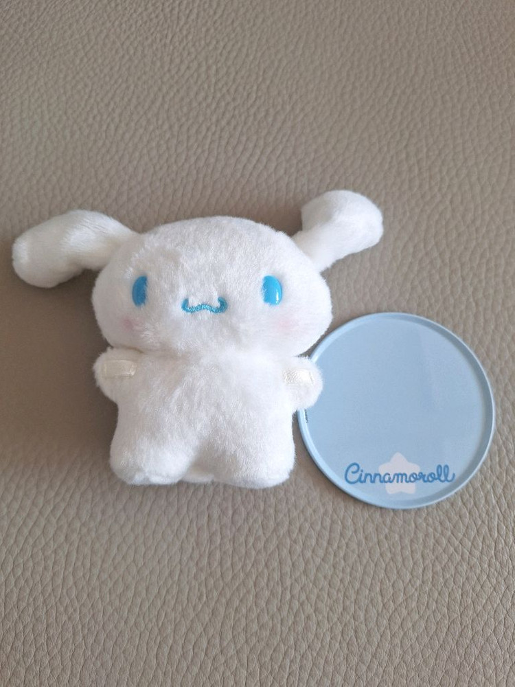 시나모롤 인형 이미지