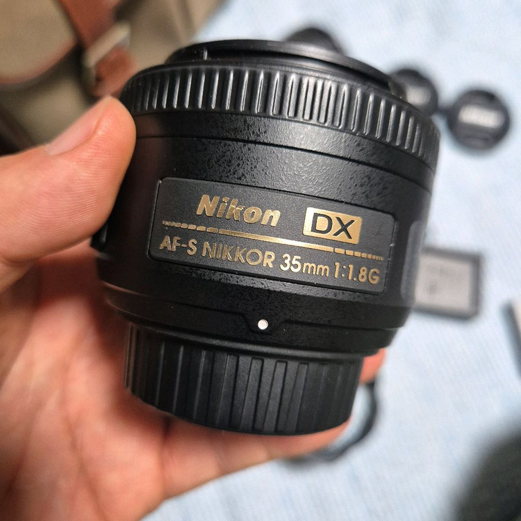 니콘 d3400 afp1855 번들킷과 dx 35.8 풀셋 이미지