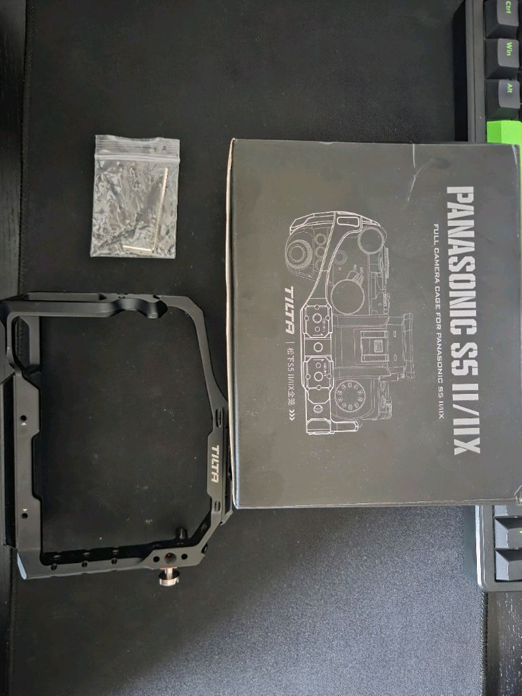 틸타 케이지(s5m2또는s5m2x용)과 탑핸들 팝니다. 이미지